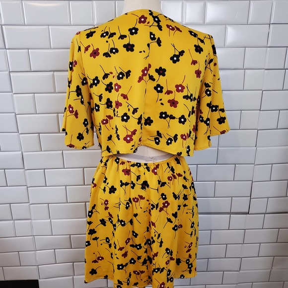 BCBGENERATION | FLORAL TIE FRONT OPEN BACK  MUSTARD DRESS WOMEN'S SIZE S… - Picture 8 of 17